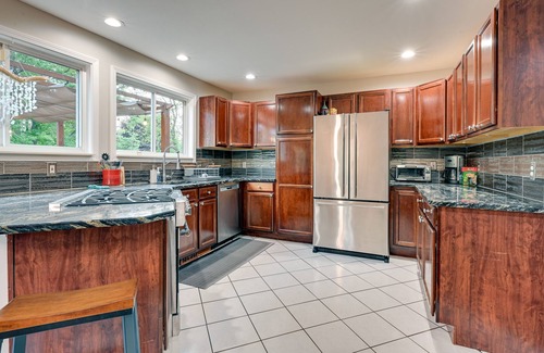 Pinckney House | Dog-Friendly Pinckney Vacation Rental on Canal!