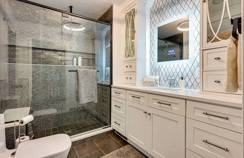 Pinckney House | Dog-Friendly Pinckney Vacation Rental on Canal!