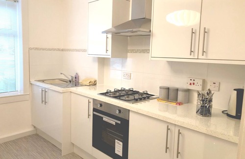 Gourock Apartment | Dog friendly property within walking distance to Gourock town centre