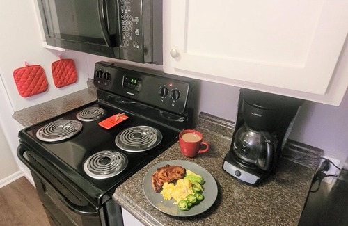 Abilene House | DOG FRIENDLY & REMODELED COZY COTTAGE