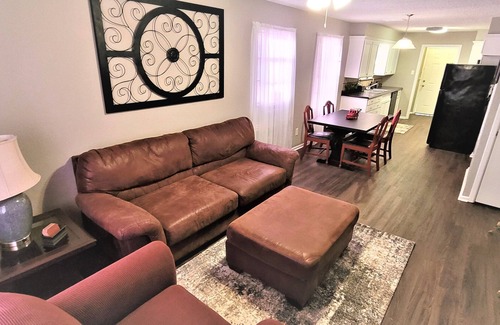 Abilene House | DOG FRIENDLY & REMODELED COZY COTTAGE