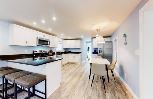 Frankford House | Dog-friendly renovated Plantation Park home with deck, grill, W/D, & AC