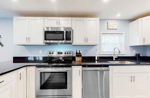 Frankford House | Dog-friendly renovated Plantation Park home with deck, grill, W/D, & AC