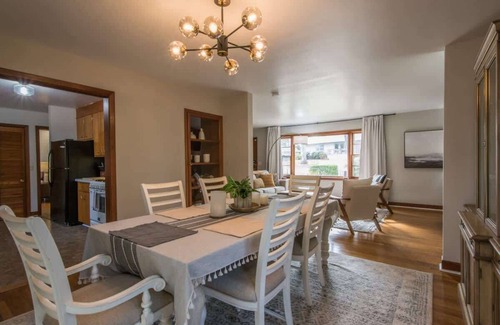 Hendersonville House | Dog-Friendly Retreat~$375 Free Activities Daily