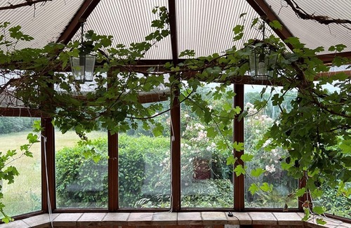 Martlesham Heath Cottage | Dog-friendly, Secluded, Spacious Cottage with Large Garden. Sleeps 6
