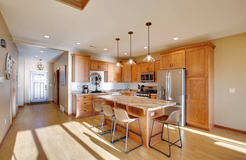 Lake Park House | Dog-Friendly! Silver Lake Escape Near Boat Ramp