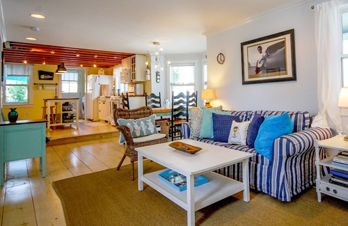 Asbury Park Cottage | Dog friendly! Steps to the beach, boardwalk and town!