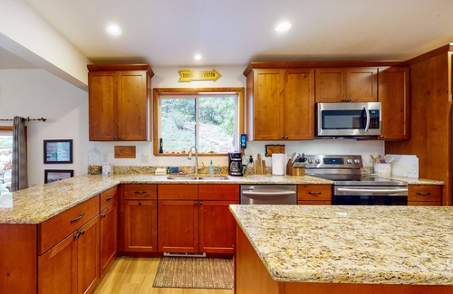 Durango - Purgatory House | Dog-friendly townhome with mountain view, fireplace, patio, grill & W/D
