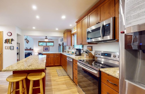 Durango - Purgatory House | Dog-friendly townhome with mountain view, fireplace, patio, grill & W/D
