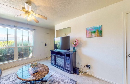 Killeen House | Dog-Friendly Two-Story Apartment w/ Enclosed Yard