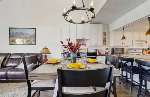 Palm Desert Condo | Dog-Friendly Updated Condo Next to Golf Courses w/WiFi, AC, W/D, Shared Pool