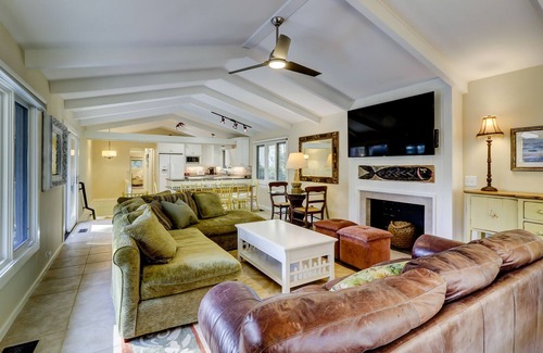 Oceanside House | DOG FRIENDLY Five Bedroom Sea Pines Home with Private Pool - 2nd Row Ocean