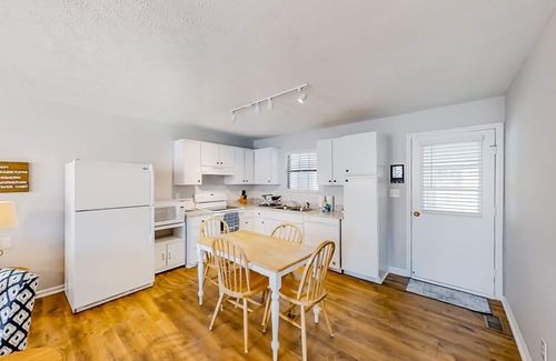 Crescent Beach House | Dog-friendly cottage with full kitchen, central AC, & washer/dryer