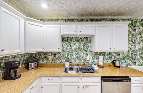 Bahama Beach House | Dog-friendly home steps to beach with 2 kitchens, dressing room & game room