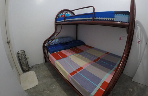 Legazpi House | Dog Friendly Vacation Rooms with Private Bathroom for 3 Persons