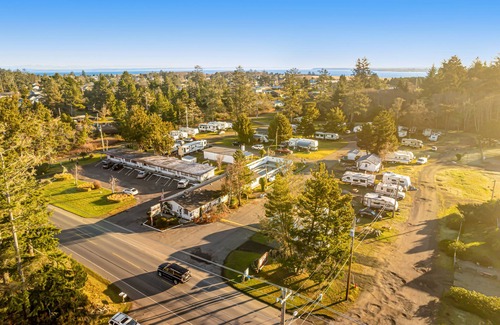 Westport House | Dog-friendly vacation rental with fast WiFi, TV, fire rings, & picnic tables