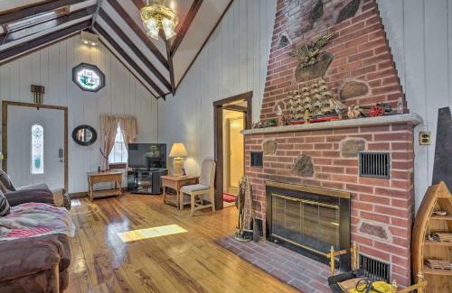 Waretown House | Dog-Friendly Waretown Home with Furnished Deck!