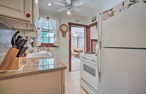 Waretown House | Dog-Friendly Waretown Home w/Furnished Deck!