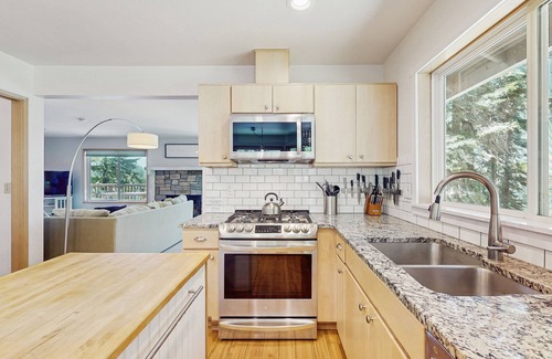 Lopez Island House | Dog-friendly waterfront home with furnished deck, patio & beach access