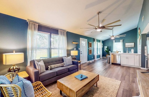 Somerville House | Dog-friendly, Waterfront, Close to Lake Somerville