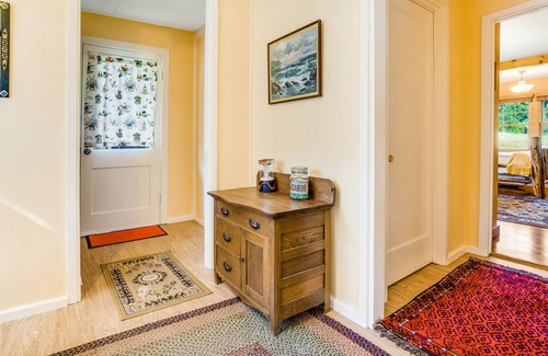 Nordland Cottage | Dog-friendly waterfront home with private hot tub, views & wood stove