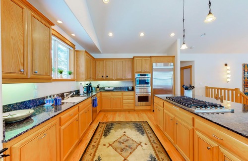 Kingswood Estates House | Dog-friendly wilderness retreat with hot tub, grill, two fireplaces & W/D