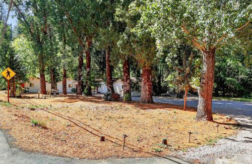 Cobb House | Dog-Friendly Wine Country Cabin cabin