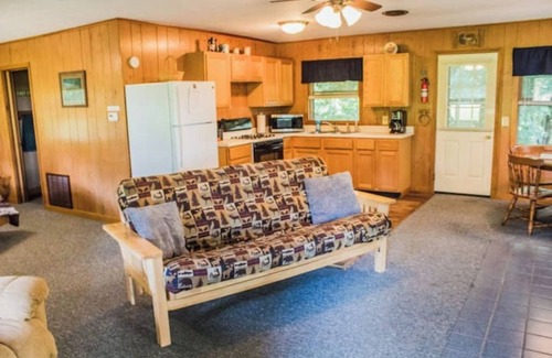 Triumph Cabin | Dog Friendly (Winnebago) Cabin with whirlpool sleeps 3 adults or 2 adults/2 kids