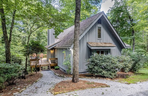 Cashiers House | Dog-friendly woodland home with deck, & forest/mountain views - near golf/town