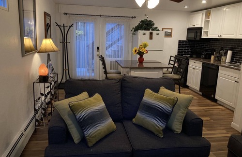 Glenwood Springs House | Dog & Kid Friendly Vacation Rental in Glenwood Springs, CO