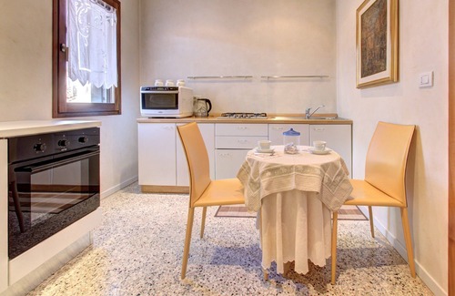 Santa Croce Apartment | DOGE Stair