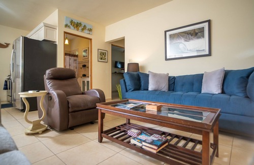 Puntas House | Dogman's Beach House, sleeps 4, with beach access!