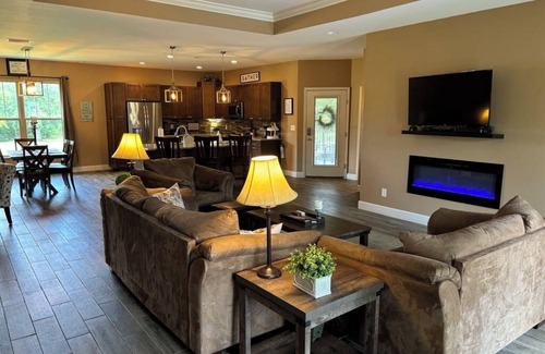 Brewton House | Dogwood-2, Cozy, spacious & luxurious 2 bedroom 2 bath home