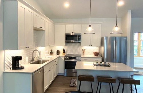 Blowing Rock Condo | Dogwood at MP · Blowing Rock w/Parking-Dogwood @Main&Pine