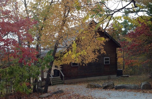 Jasper Cabin | Dogwood Cabin, Deer Lodge Cabin Rentals is a Secluded Ozark Mountain Log Cabin