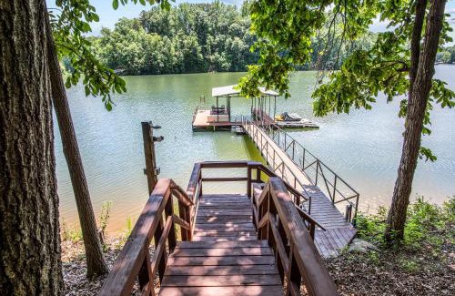 Martin House | Dogwood Cabin with Dock!