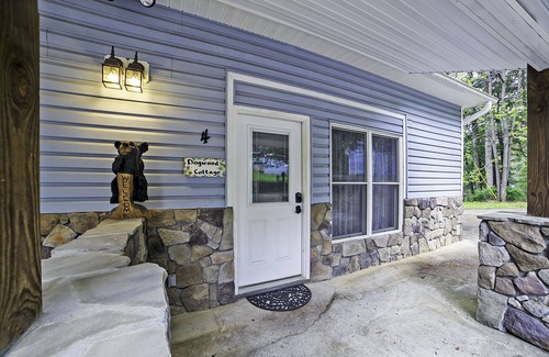 Avery Creek House | Dogwood Cottage - A perfect AVL couples escape