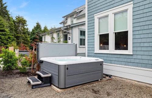 Pacific Beach House | Dogwood Cottage by Seabrook Hospitality