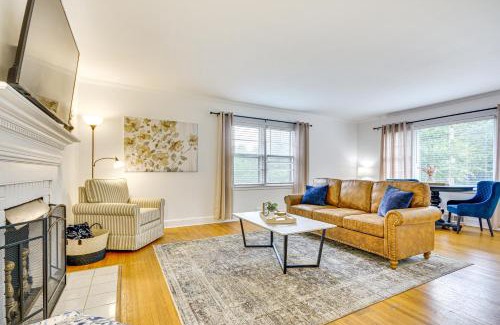 High Point House | Dogwood Cottage with Fireplace 1 Mi to University