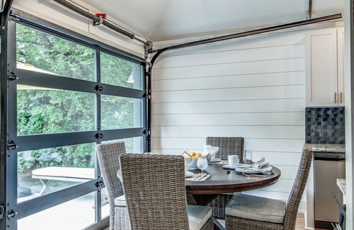 Berry Hill House | Dogwood House:Cozy Hideaway near downtown