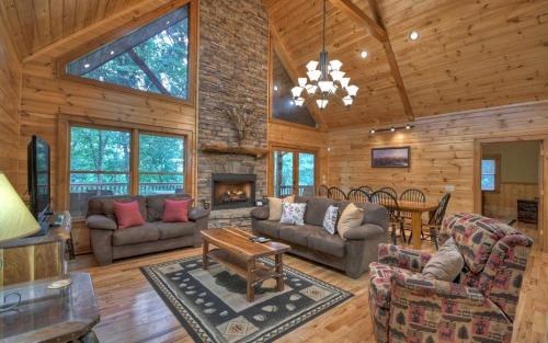 Mineral Bluff House | Dogwood Retreat - GREAT FAMILY RETREAT TIME IN THE NORTH GEORGIA MOUNTAINS OF BLUE RIDGE