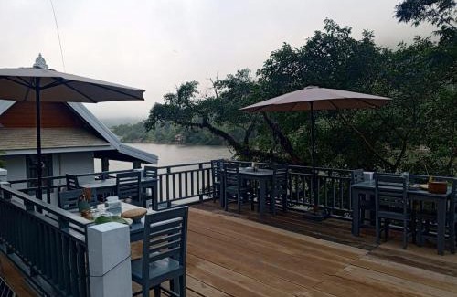Nong Khiaw House | Dokchampa River View Villa
