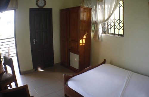 Kwabenyan Hotel | Dokua Royal Hotel