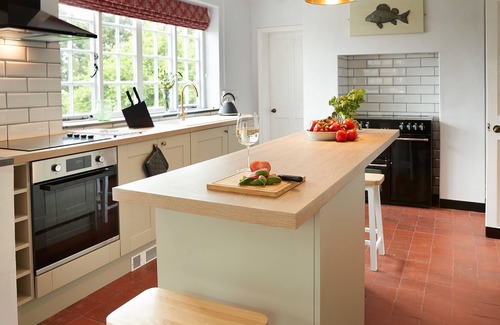 Trefnant Cottage | Dolbelidr is a charming Grade II arts and crafts style house set in the beautiful vale of Clwyd, mak