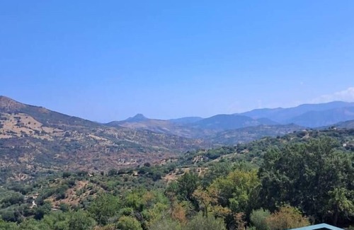 Isnello Apartment | Dolce-Vista, Spacious 3 Bed Apartment with Panoramic Views