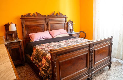 Jesi Apartment | DOLCE VITA apartment: in an elegant period building in the historic center
