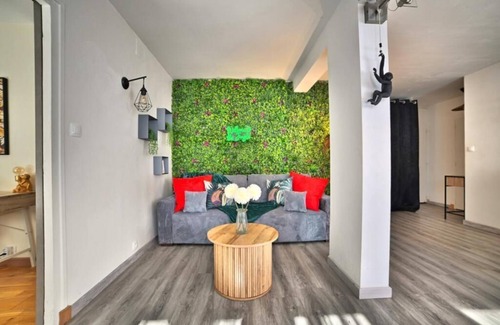 Saintes Apartment | Dolce Vita - Hypercentre, 4K TV, Fibre, Netflix