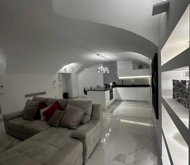 Vittorio Emanuele Apartment | Dolce Vita Luxury