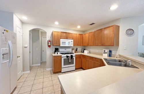 Tuscan Ridge House | Dolcetto Den - 4 bedroom pool home with hot tub and games room