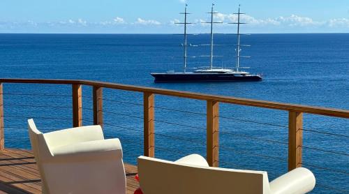Falmouth Harbour Bed & Breakfast | Dolcevita Cliff Private Resort by KlabHouse - Adults Only